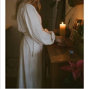 NEW Honeydove Vintage ~The Everyday Wrap Dress Gown Size 1 Cream 100% Raw Silk🕊